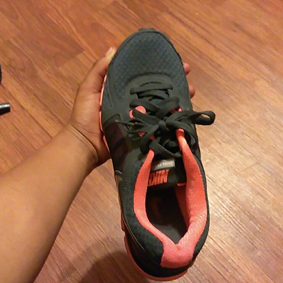 Nikes - Picture 4 of 7